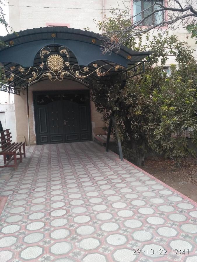 Bed and Breakfast Western House Qorowul Экстерьер фото